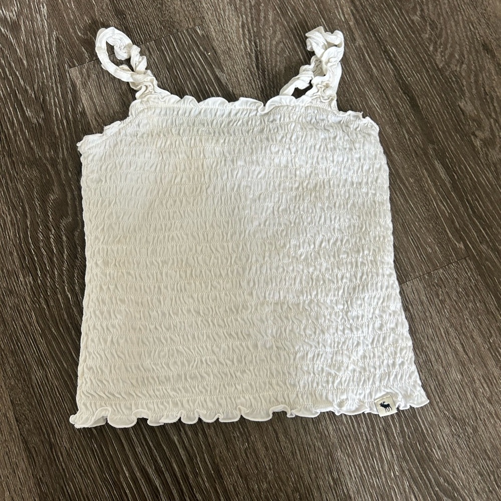 White Ruched Tank Top
kids size 12 
good quality